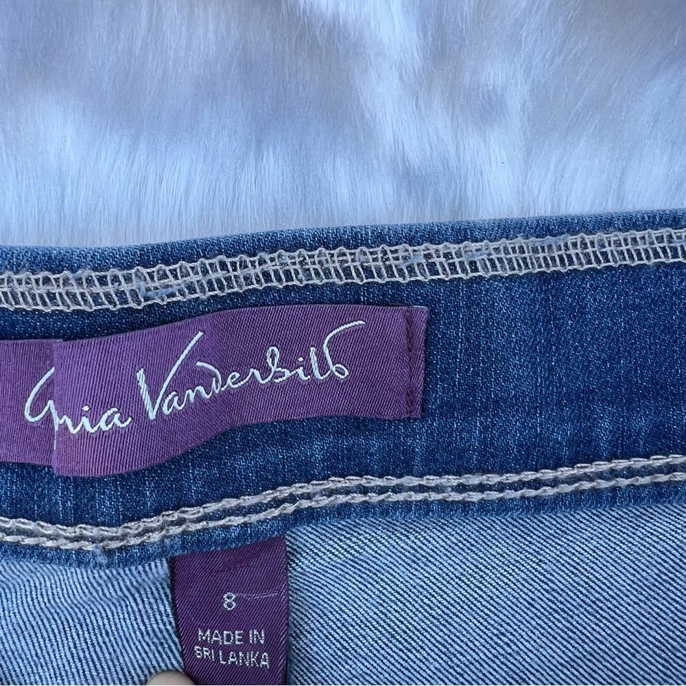 NWT‎ Gloria Vanderbilt Women's Avery Pull on Bermuda Short - Picture 15 of 16